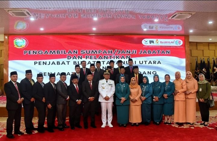 Pj Bupati dan Ketua TP PKK Deli Serdang Resmi Dilantik