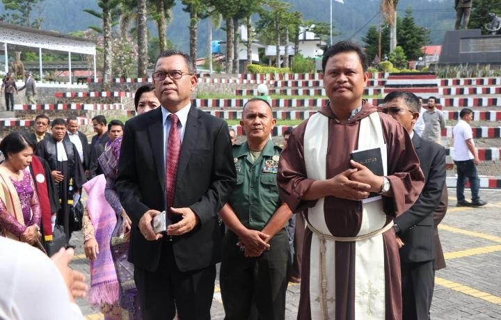 Perayaan Paskah Oikumene, Bupati Toba : Percaya pada Anugerah, Jangan Percaya Mitos