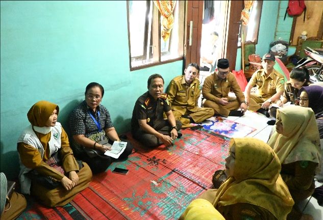 Kajari Padangsidimpuan Lakukan Penyuluhan Hukum Gratis Door to Door