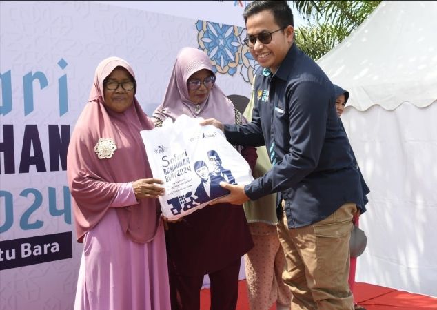 Safari Ramadhan Kementerian BUMN Bersama Inalum Jual 1000 Paket Sembako
