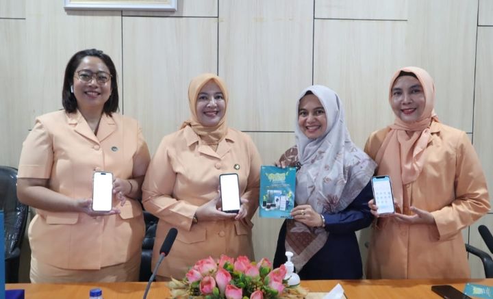 PLN UP3 Medan Mengajak Dharma Wanita Persatuan Dinas PPSDM Sumut Gunakan PLN Mobile