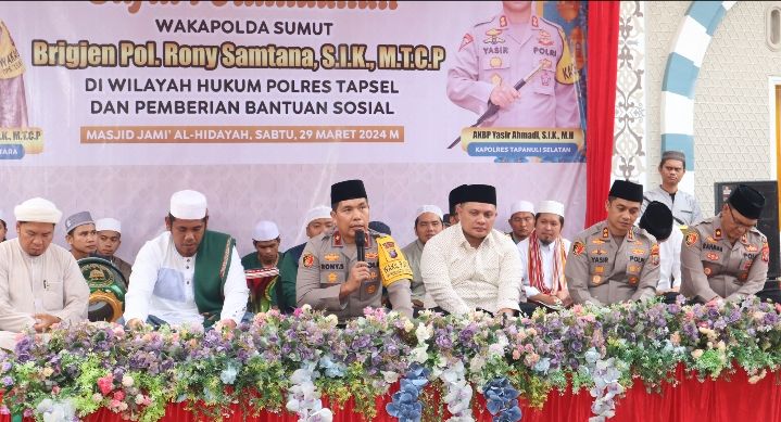 Ketua DPRD Tapsel sambut Wakapoldasu di Masjid Jami&rsquo; Al Hidayah, Desa Parsalakandalam Safari Ramadhan