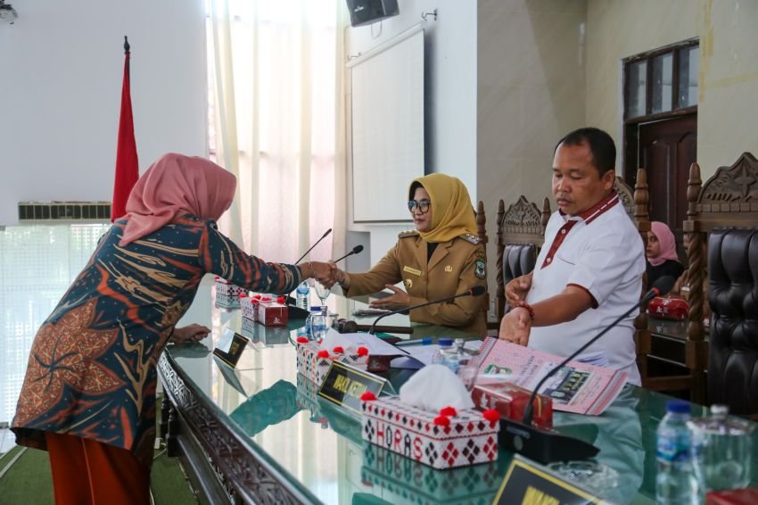 Wali Kota menghadiri penyampaian Pemandangan Umum LKPJ Tahun Anggaran 2023