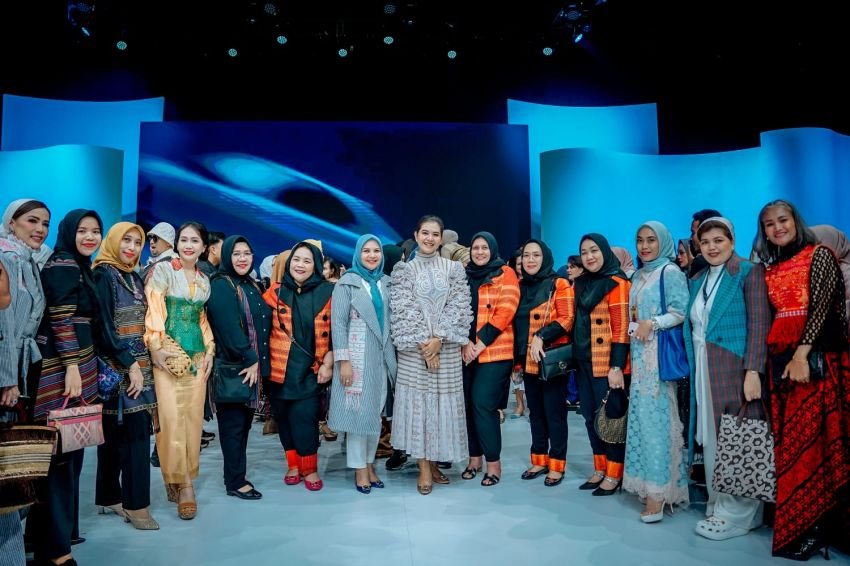 Dekranasda Medan Tampilkan Hasil Wastra Terbaik dan Kolaborasi 3 Desainer Tanah Air di IFW 2024