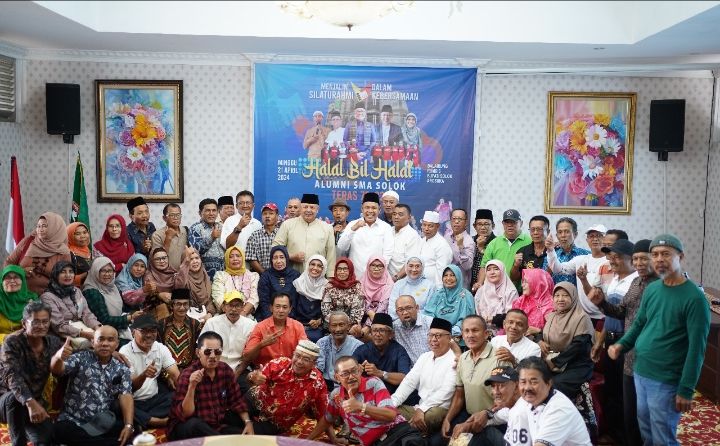 Bupati Solok Jalin Silaturahmi sekaligus Halalbihalal bersama Alumni SMA Solok