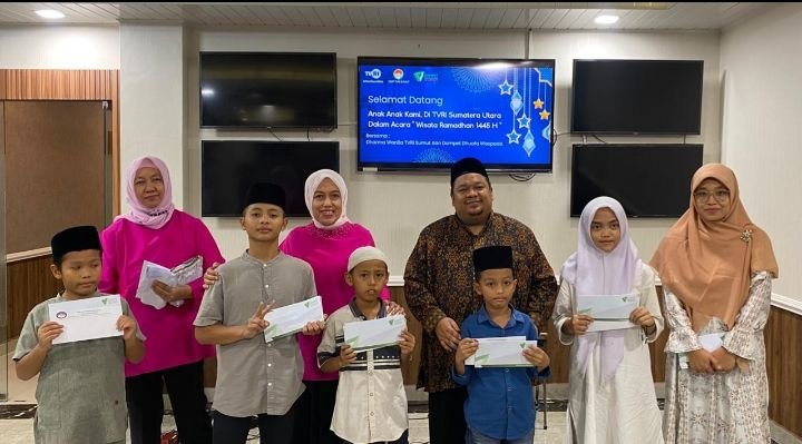 Wisata Ramadan DD Waspada dan DWP TVRI Sumut Bawa Anak Yatim Keliling Kota