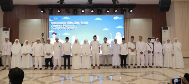 PLN UID Sumut Lepas 16 Calon Jamaah Haji Pegawai dan Pensiunan
