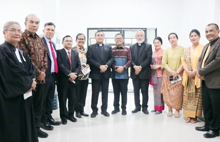 Bupati Toba Hadiri Peresmian Gedung Diagnostic Center dan Syukuran Gedung Rusunawa RSU HKBP Balige