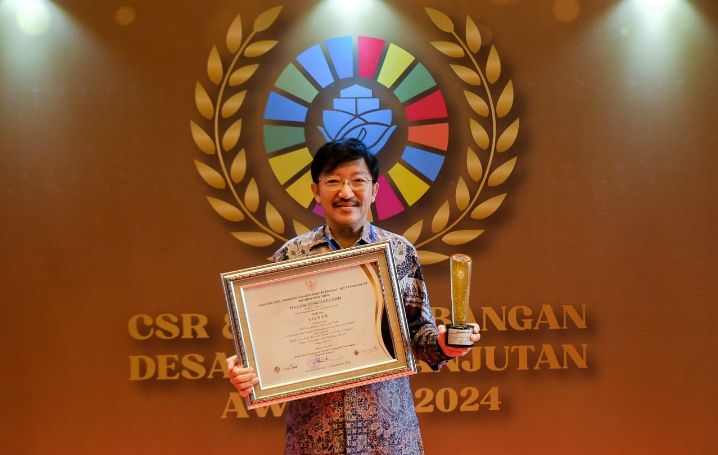 Smartfren Raih CSR & PDB Awards 2024 dari Kementerian Desa, Pembangunan Daerah Tertinggal dan Transmigrasi RI