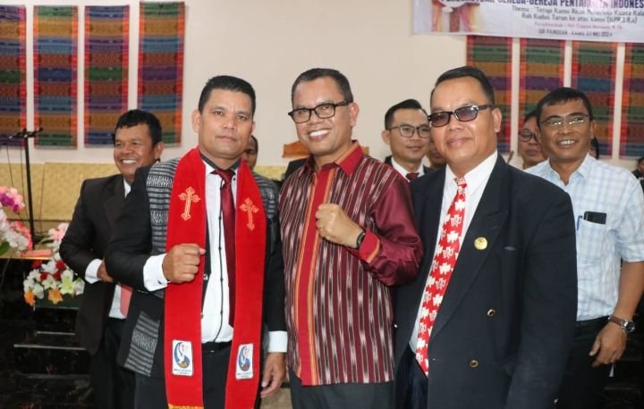 Ibadah Perayaan Pentakosta, Bupati Toba : Tanah Batak Milik Tuhan