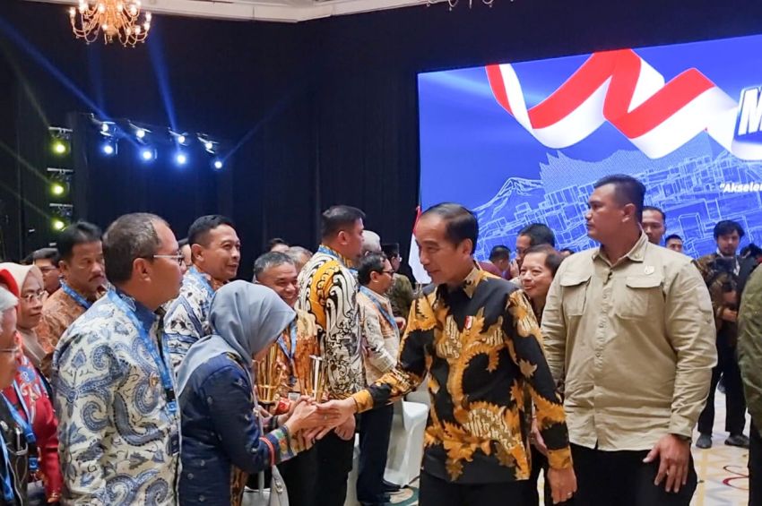Wali Kota menghadiri langsung acara Musrenbangnas Balai Sidang Jakarta Presiden Jokowi Pesan Agar Anggaran tidak Meleset.