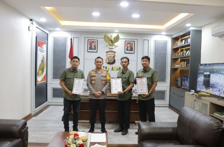 Ikatan Tuna Rungu Deli Serdang Dalam Rangka Perjalanan Mengelilingi Indonesia, Bersilaturahmi Ke Polres Asahan