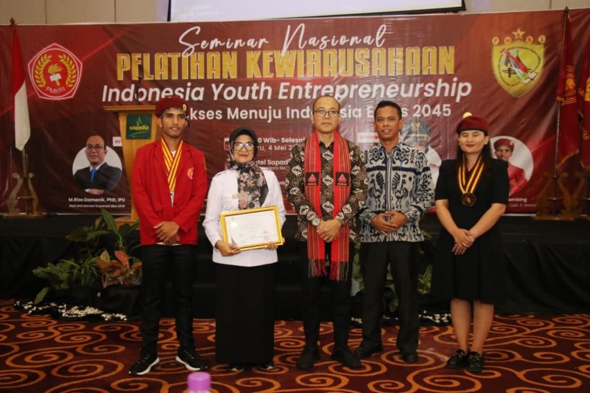 Seminar dan Pelatihan Kewirausahaan dengan Bentuk Stadium General, oleh PMKRI Cabang Kota Pematangsiantar