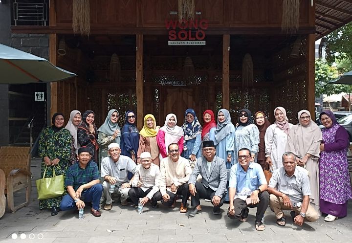 Komunitas Haji Jumaizah 325 KBIH Padang Arafah Medan Lakukan Pergantian Pengurus