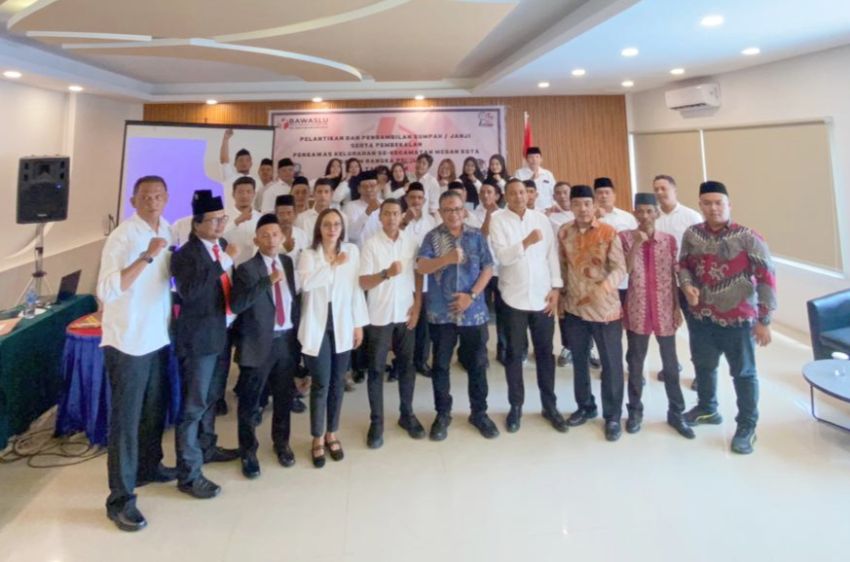 Panwascam Medan Kota Gelar Pelantikan dan Pengambilan Sumpah Jabatan PKD Medan Kota