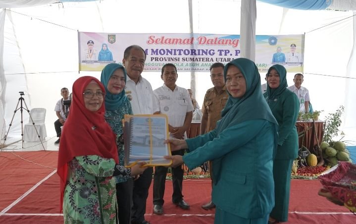 Tim Evaluasi Penilaian Lomba TP. PKK Provsu Lakukan Penilaian Kepada Desa/Kelurahan Ikuti Lomba