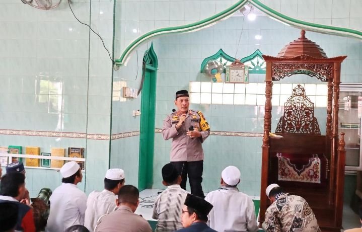 Kapolres Padangsidimpuan Gelar "Jum'at Curhat" di Masjid Taqwim,AKBP Dudung Setyawan Dialog dan Solusi untuk Masyarakat