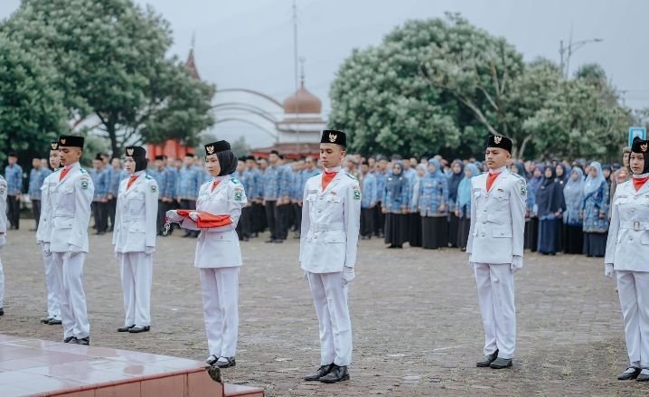 Upacara Bendera Memperingati Hari Kebangkitan Nasional dan Hari Lahir Pancasila di Kabupaten Solok