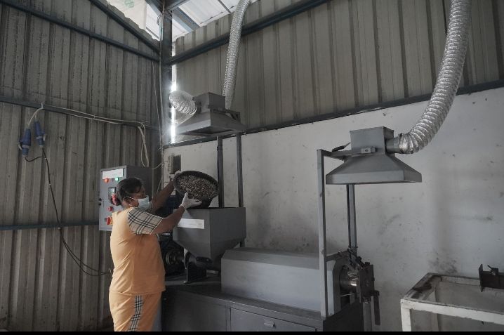 Kolaborasi PLN UID Sumut dan Bank Sampah Induk, Sulap Sampah Menjadi Barang Bernilai Ekomoni