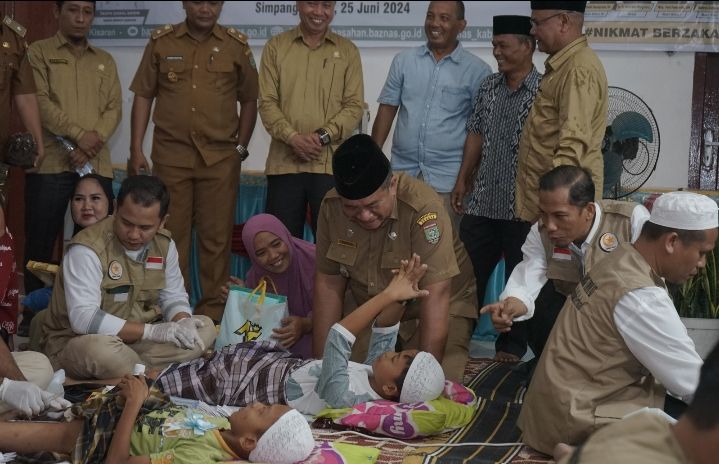 Pemkab Asahan Gelar Khitanan Massal dan Santunan Anak Yatim