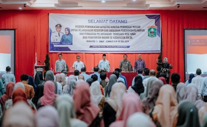 Bupati Solok Diwakili Asisten III H. Editiawarman, S.Sos, M.Si, Hadiri Peningkatan Kapasitas Kinerja Perangkat Nagari