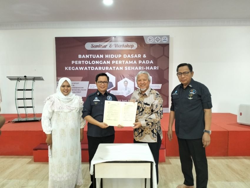 FK Universitas Abdurrab dan KREKI Riau Kerjasama Tri Dharma Perguruan Tinggi dan Kegawatdaruratan
