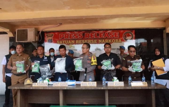 Waka Polres Asahan Pimpin Press Release Pengungkapan Kasus Narkotika Jenis Sabu seberat &plusmn; 5 Kg