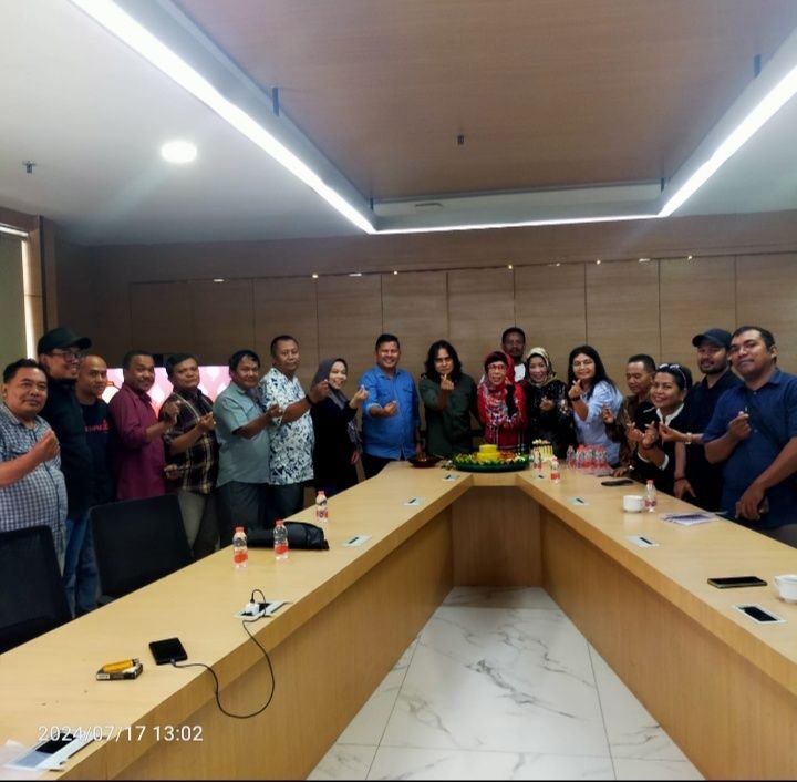 FWP Meriahkan Ulang Tahun ke 82 Hj Mardiana