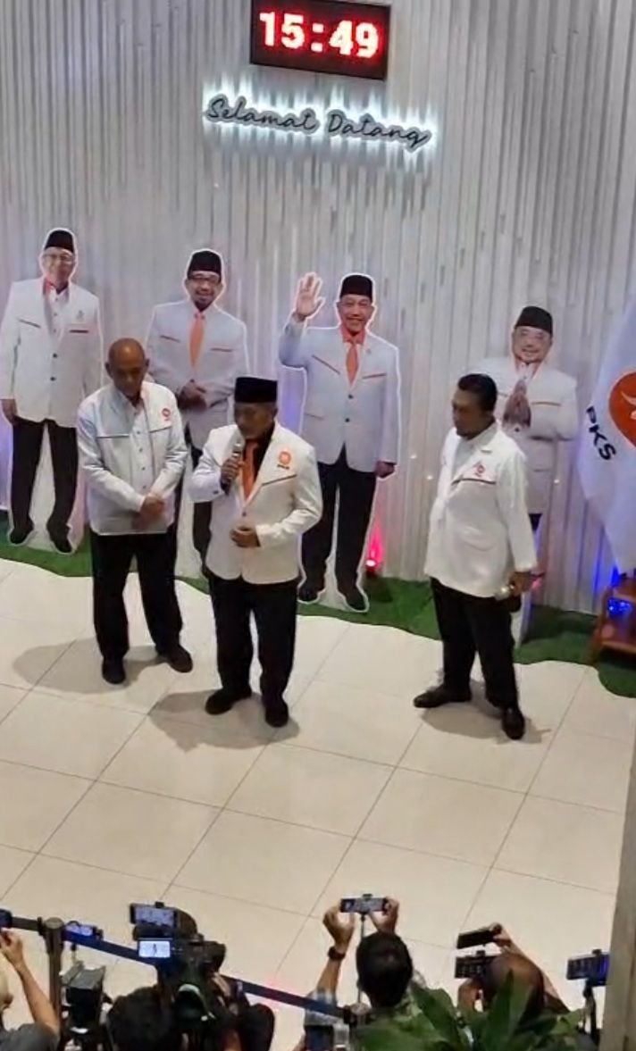 Presiden PKS Ahmad Syaikhu : PKS Dukung Bobby Hoaks