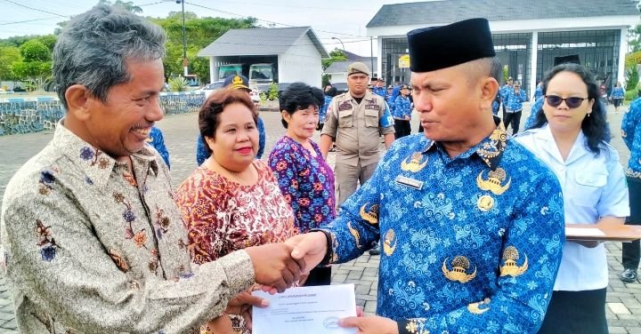 Upacara HKN Di Simalungun Dirangkai Dengan Bulan Sadar Pajak dan Pemberian Tali Asih ke ASN Pensiun