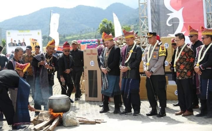 Puncak Pesta Budaya Oang-Oang Tahun 2024 Resmi Ditutup Bupati