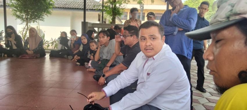 DPRD Minta Pemko Medan Bongkar Sekretariat Ikatan Alumni SMAN 3 Medan di Taman Budaya Medan..