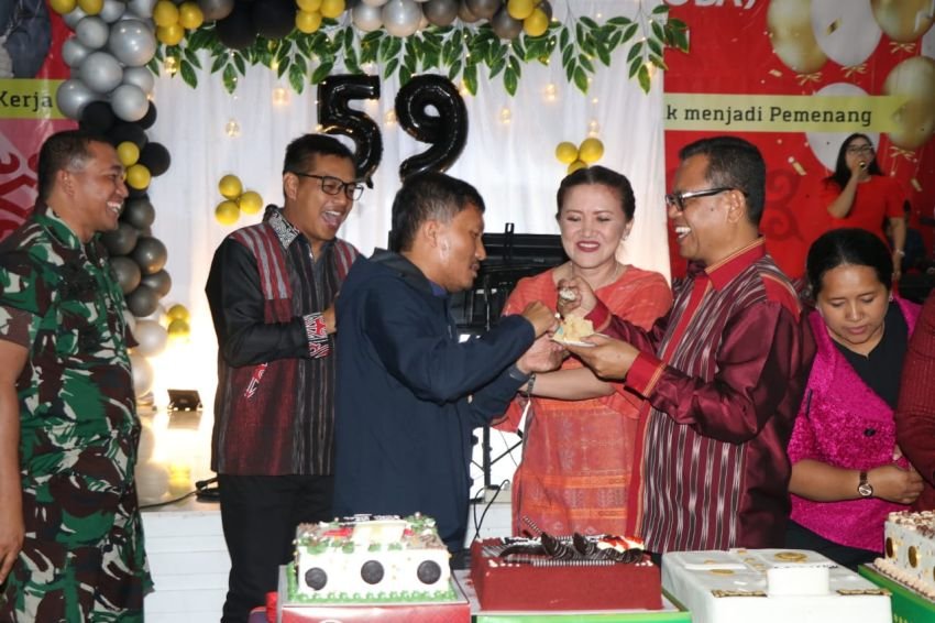 Bupati Toba Poltak Sitorus Rayakan Ultah ke 59 Tahun , Ini Pesannya