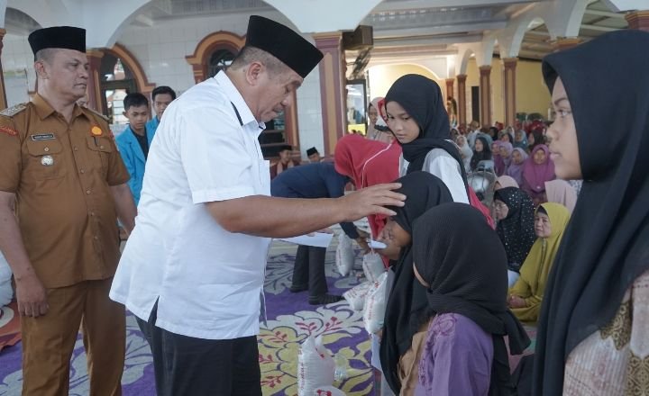 Wakil Bupati Asahan Ikuti Pengajian Akbar di Kecamatan Rawang Panca Arga