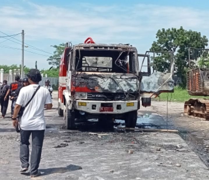 Polisi Selidiki Pelaku Pembakaran Mobil Pemadam di Sampali
