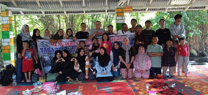 Alumni SMPN 11/13 Medan Kelas 38 Gelar Tadabur Alam Pengajian Arisan Alhijrah