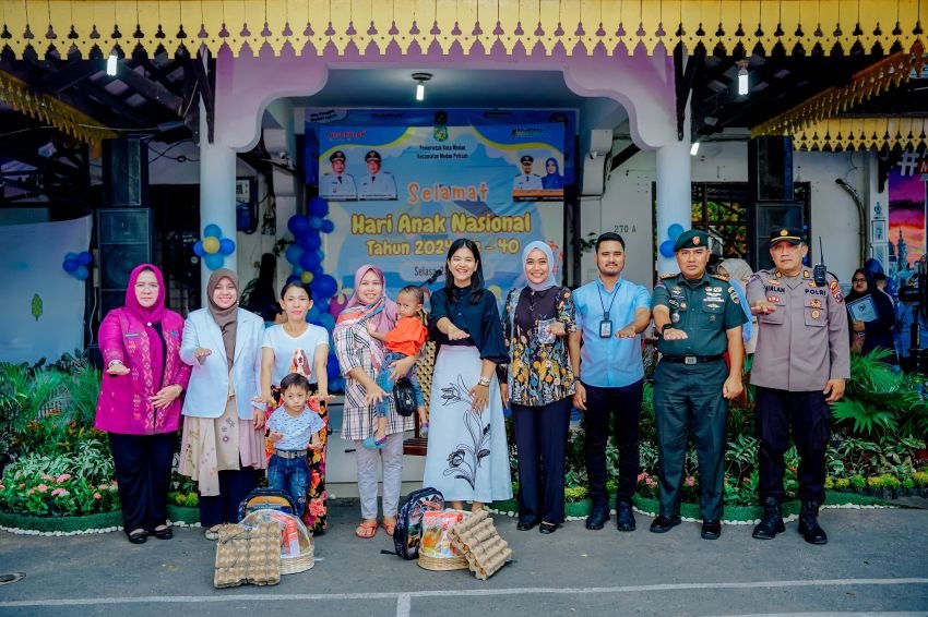 Peringatan HAN di Medan Petisah, Kahiyang Ayu Bagikan Bingkisan untuk Anak Stunting