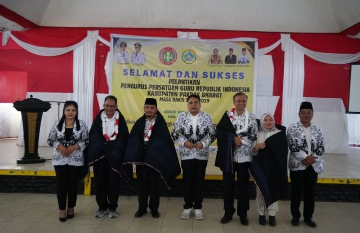 Wakil Bupati Pakpak Bharat Hadiri Pelantikan PGRI Masa Bakti 2024-2029