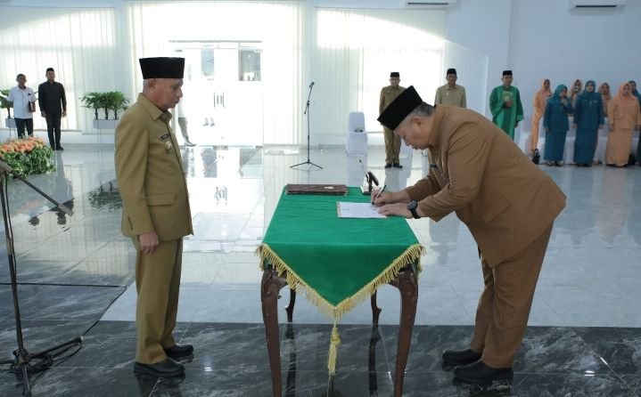 Bupati Asahan H. Surya, BSc Angkat Pj Sekda Kabupaten Asahan