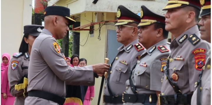 Kapolres Pakpak Bharat Pimpin Serah terima jabatan di lingkungan Polres