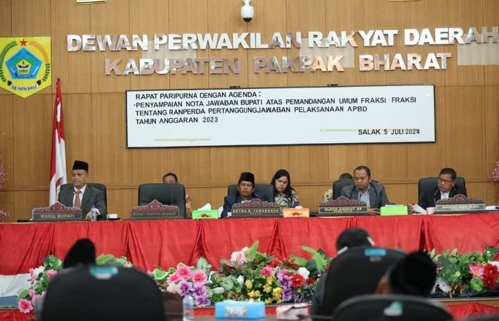 Wabup Hadiri Sidang Paripurna DPRD Pakpak Bharat Tentang Pertanggung Jawaban APBD Tahun 2024