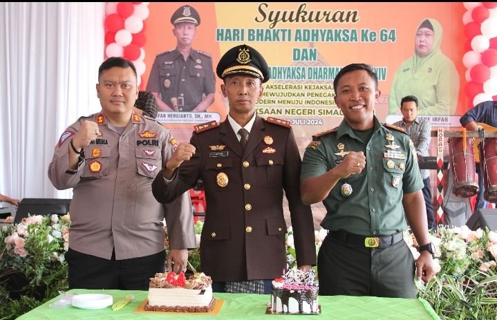 Syukuran Hari Bhakti Adhyaksa ke-64 di Kejaksaan Negeri Simalungun Dihadiri Kapolres dengan Kejutan