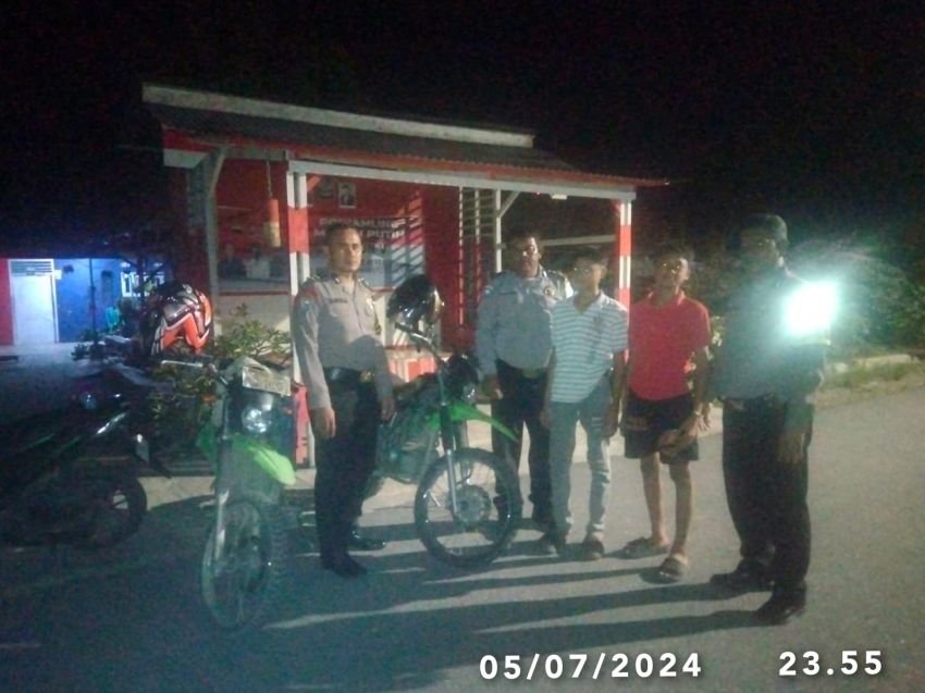 Bhabinkamtibmas Jajaran Polresta Deli serdang Cek Dan Himbau Keaktifan Ronda Malam