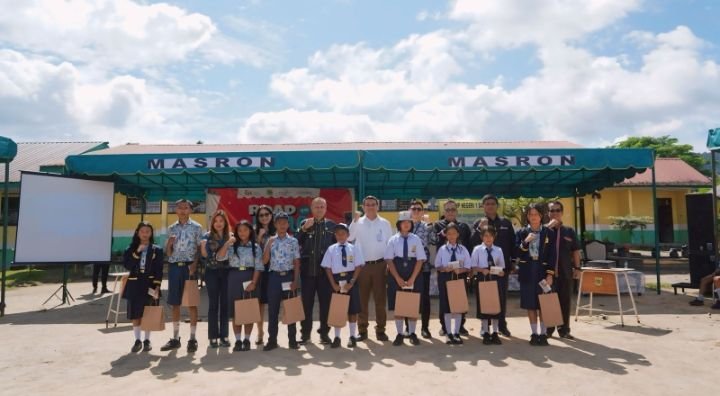 Otoritas Jasa Keuangan Sosialisasi Tabungan Pelajar di SMPN 1 Salak