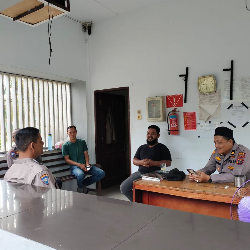 Sosialisasikan Pilkada Damai Dan Netralitas Polri, Sat Binmas Polresta Deli Serdang lakukan cooling system' sambangi Tokoh Masyarakat