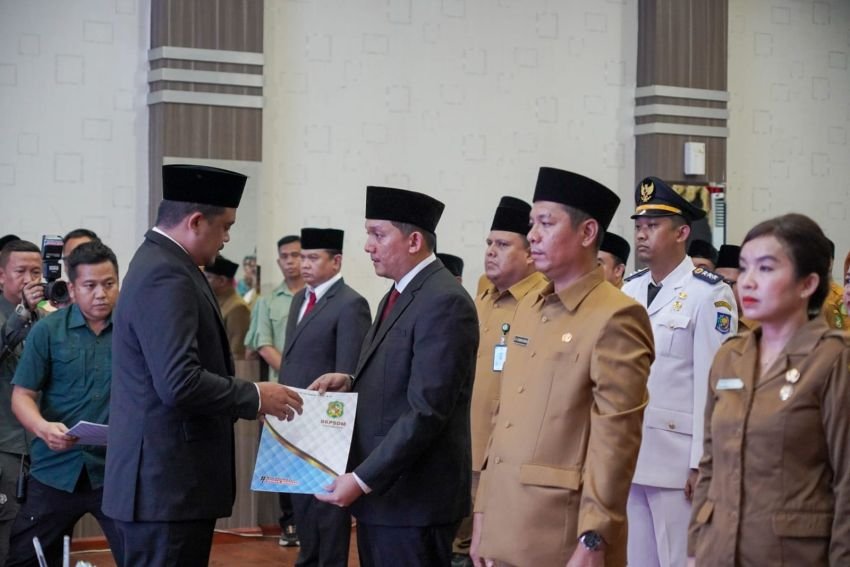 Lantik 54 Pejabat Manajerial, Bobby Nasution Sampaikan Pesan Tegas