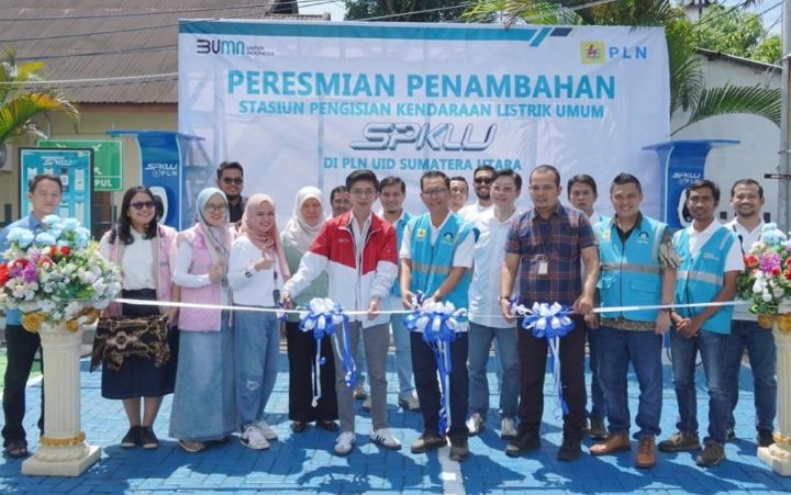 Sambut Hari Pelanggan Nasional, PLN Resmikan SPKLU Baru di Sumatera Utara
