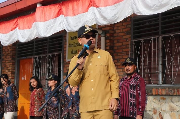 Memotivasi Pelajar SMP Budhi Dharma Balige, Bupati Toba :Jangan Mudah Menyerah