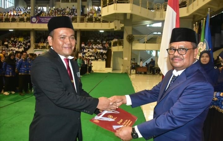 Dosen Unimed Terima Penghargaan Satya Lencana Karya Satya ke- X dari Presiden Jokowi