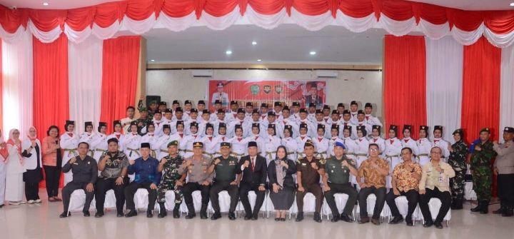 Perdana, Ketua DPRD Kota Padangsidimpuan Hadiri Pengukuhan Paskibra Kota Padangsidimpuan  2024
